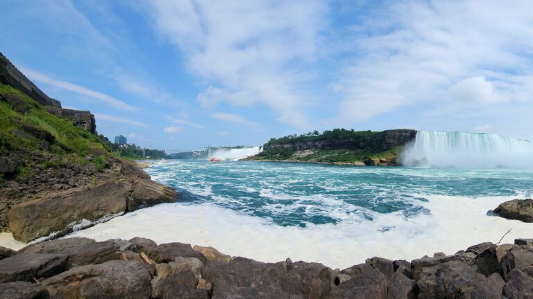 Kontrolka serwisowa pralki Whirlpool – Przewodnik użytkownika